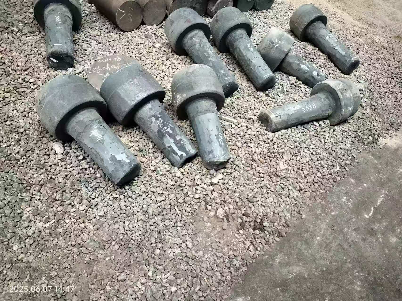 Làm thế nào để cải thiện hiệu suất rèn hàng không bằng cách kiểm soát nhiệt độ và áp suất