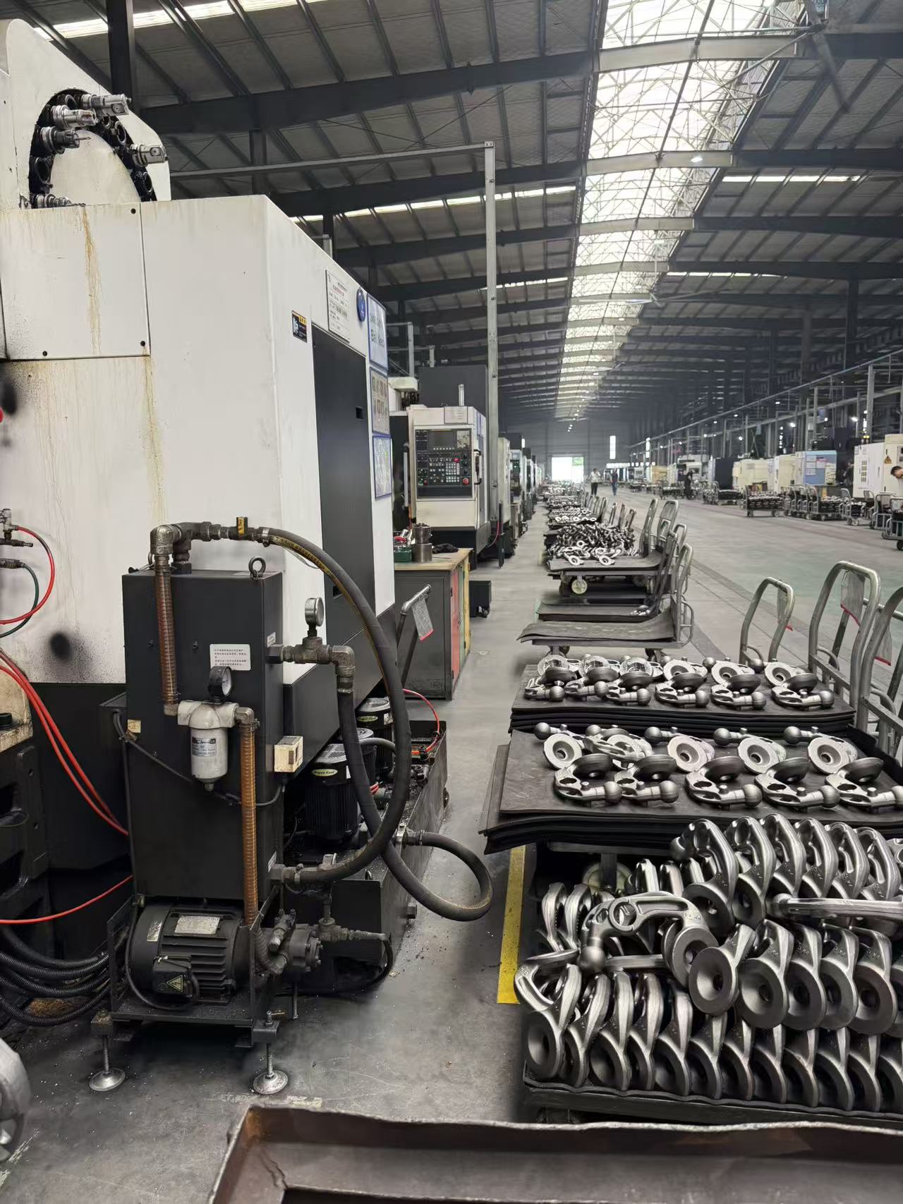 Ưu điểm kỹ thuật của máy rèn khuôn chất lỏng